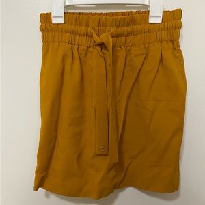 Gucci mustard yellow mini skirt xs